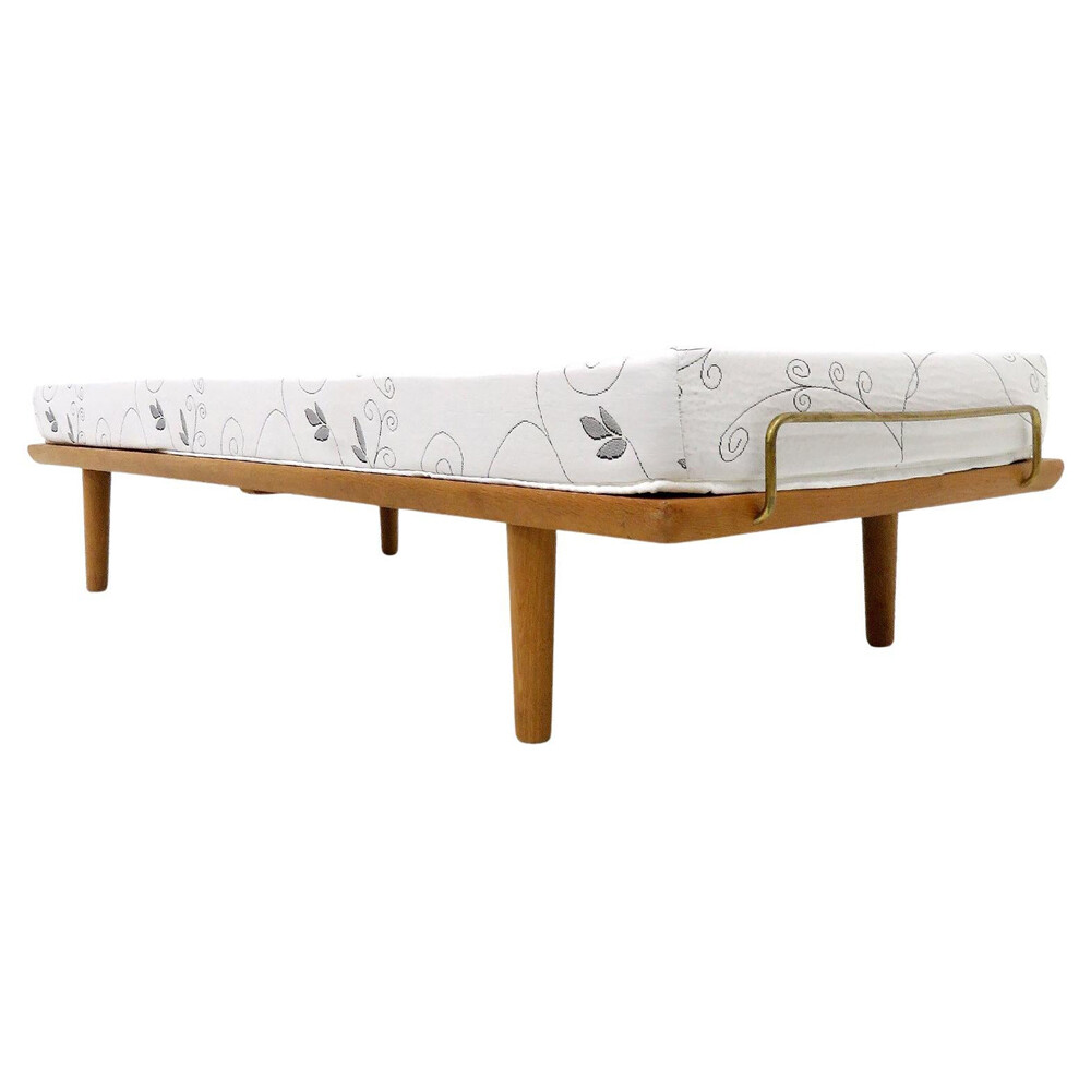 Daybed GE-19 by Hans Wegner for GETAMA, 1960